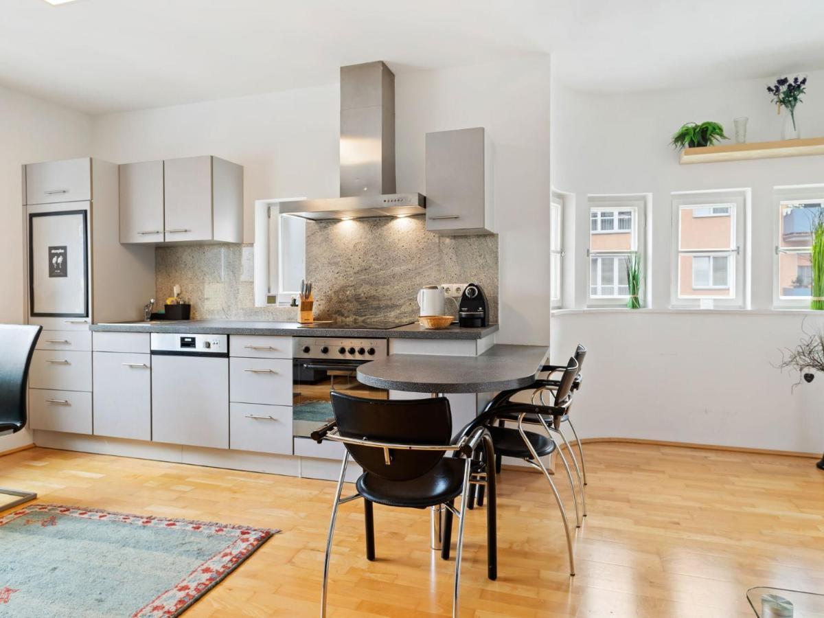 Apartment In Innsbruck Near The Golden Roof ภายนอก รูปภาพ